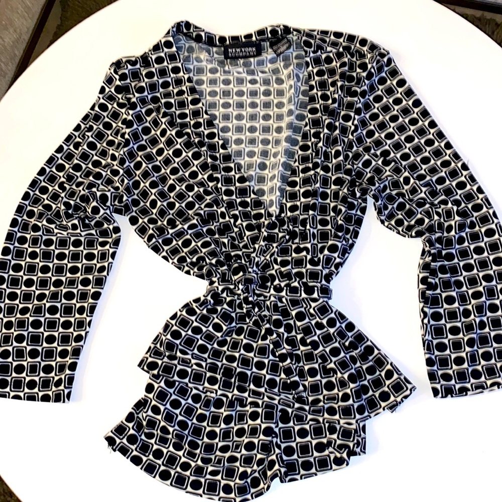 New York & Company Ladies Size L Wrap-Around 3/4 Sleeve Blouse 100% Polyester